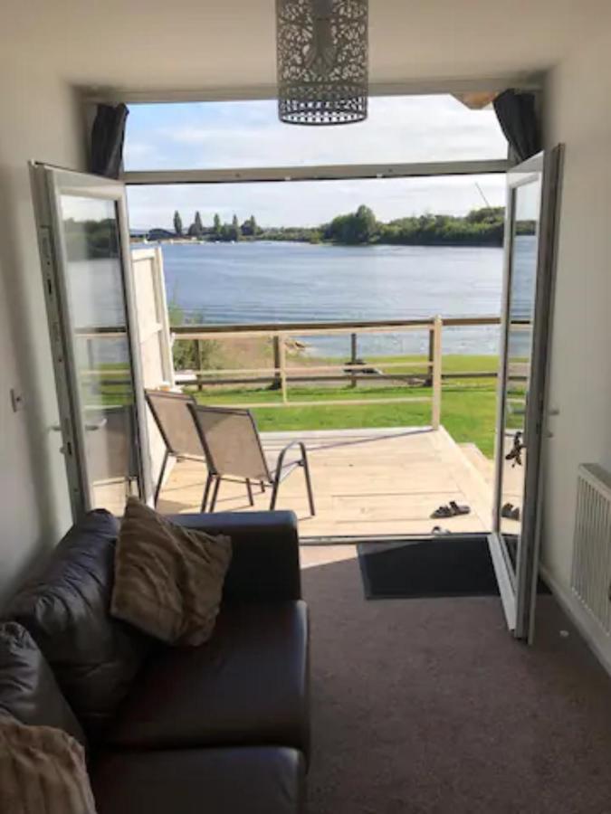 Lake Lodges Chichester Buitenkant foto